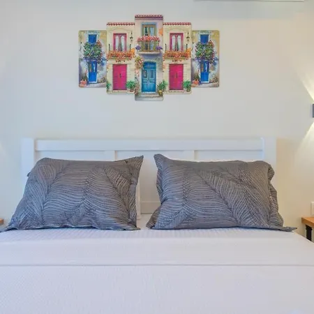 Efe Villa